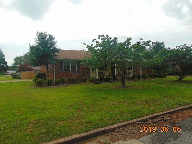 1st image of 164 Fairfield Dr