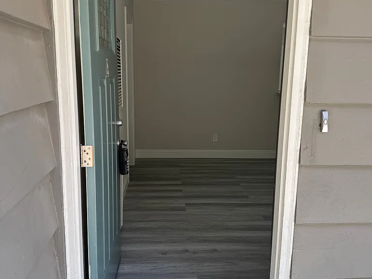 1605 W Shorb St #A — Photo 10