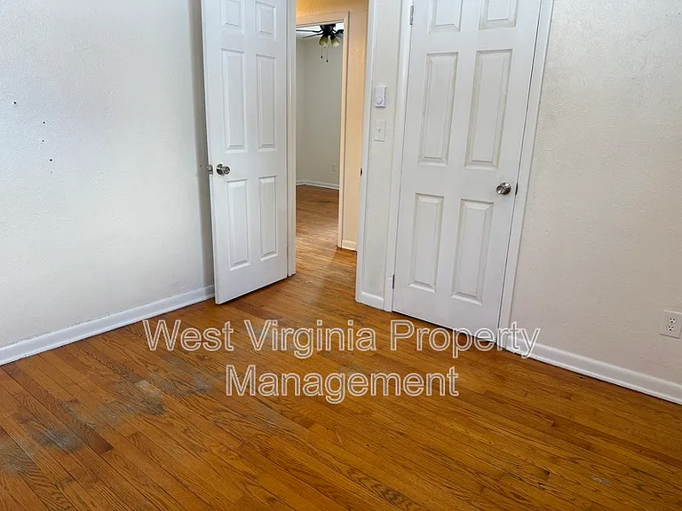 309 E Prince St — Photo 21