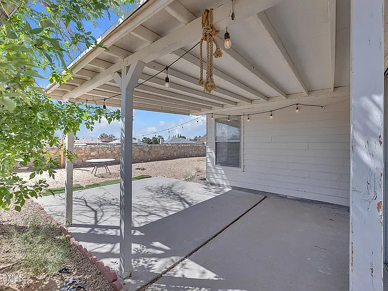 11868 Oak Crossing Dr — Photo 36