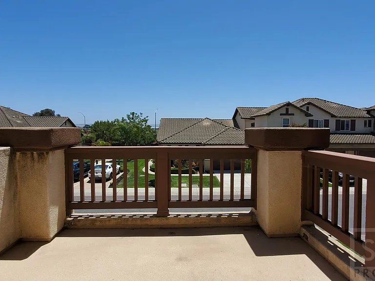 1715 Bilbao Dr — Photo 34