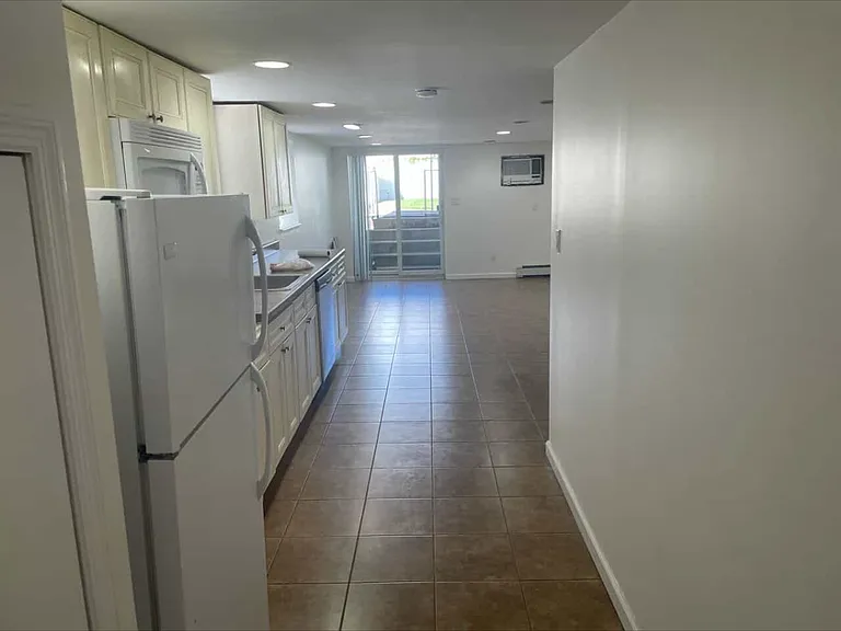 158-36 103rd St #B — Photo 2