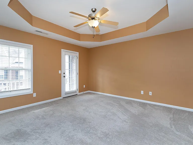 514 Dragby Ln — Photo 17