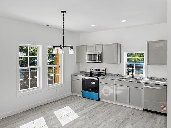 5th image of 1301 Mercer Ave