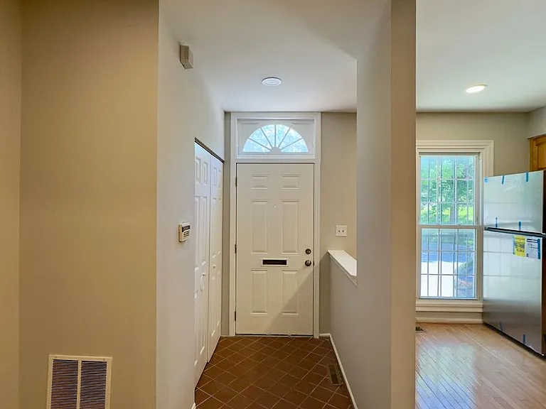 812 S Paca St — Photo 6