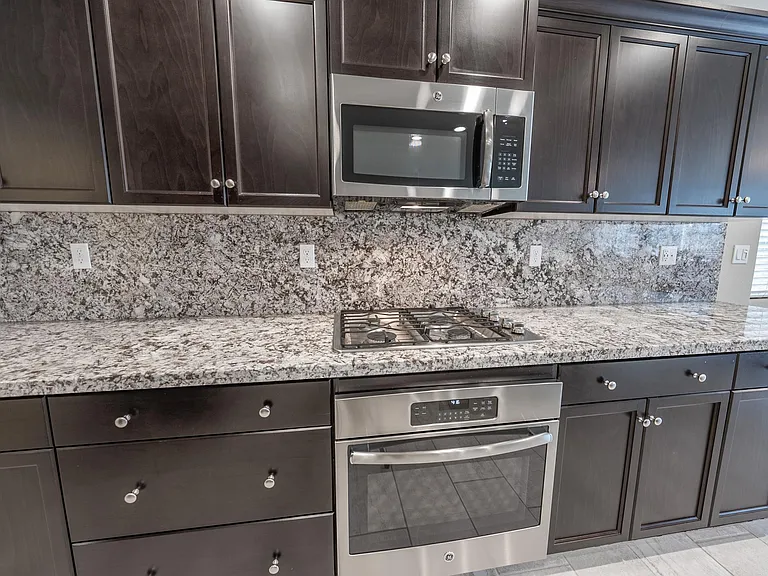 3555 Encino Ave — Photo 16