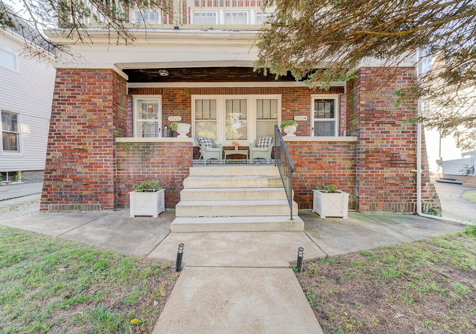 (423) 6922 Plateau Ave — Photo 1