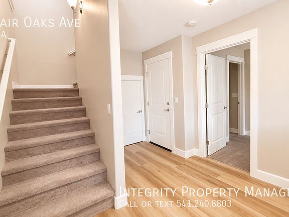 4th image of 562 Fair Oaks Ave