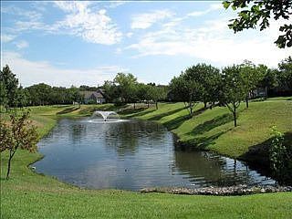 3rd image of 1010 Bridges Dr