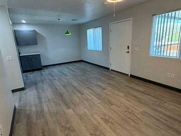 5th image of 23 E Illini St #110
