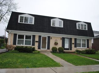 417 E Valley Ln, Arlington Heights, IL 60004