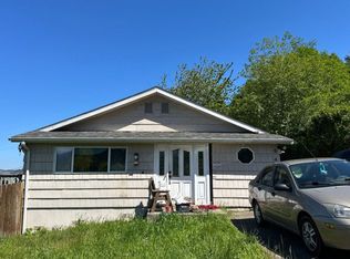 940 Rowe St, Reedsport, OR 97467