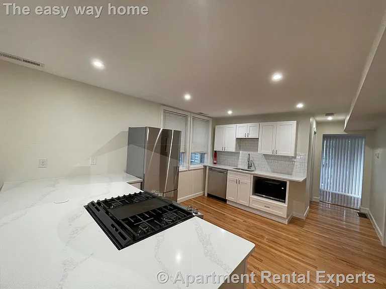 81 Moreland St — Photo 1