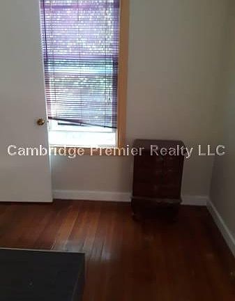 3rd image of 38 Pinckney St