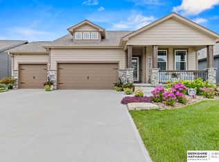 20529 D St, Elkhorn, NE 68022