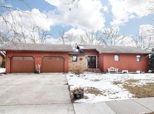 2402 25 1/2 Ave S, Fargo, ND 58103