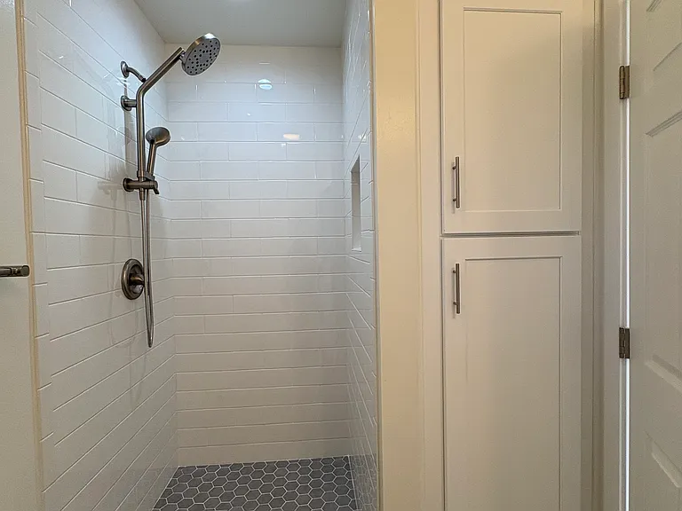 4936 1/4 Stratford Rd #A — Photo 19