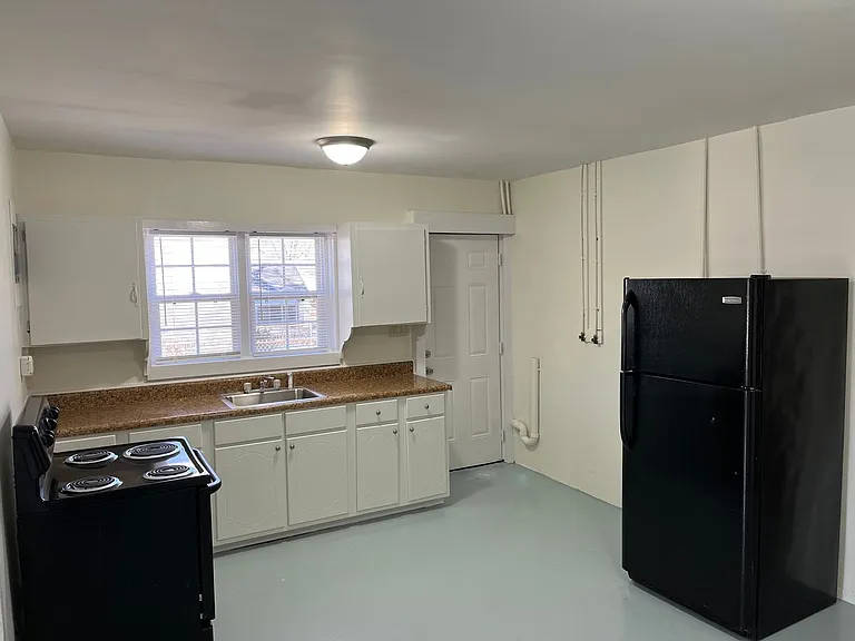 714 Rainbow Ave — Photo 9