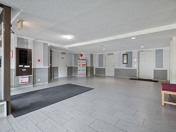 5th image of 8411 Ackroyd Rd #218