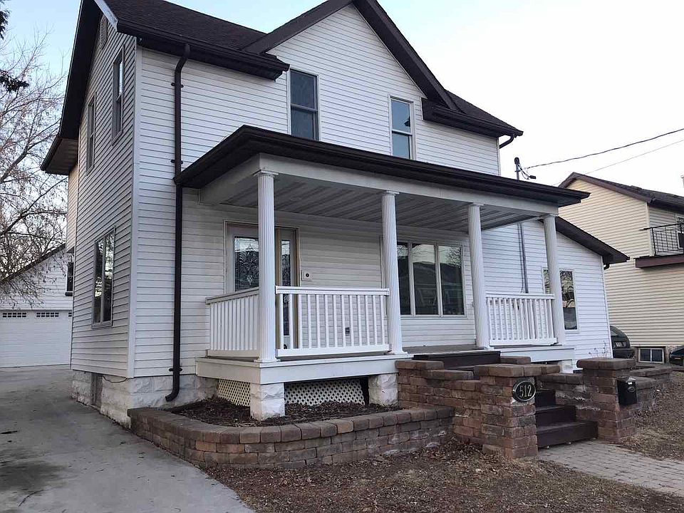 2nd image of 512 E Commercial St