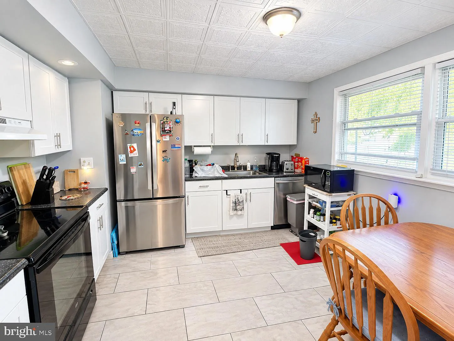 3 bed, 2.0 bath, 1076 sqft, $2,750 — Photo 4