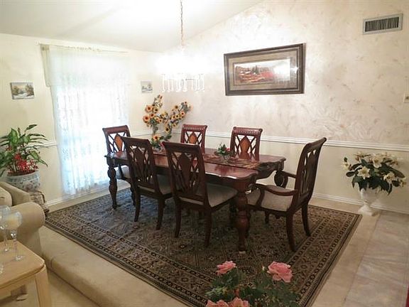 3rd image of 1428 Sequoia Dr