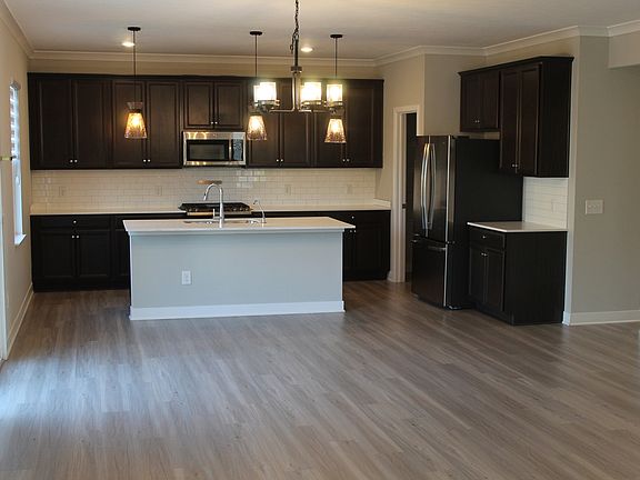 4th image of 1169 Meadowbank Ln