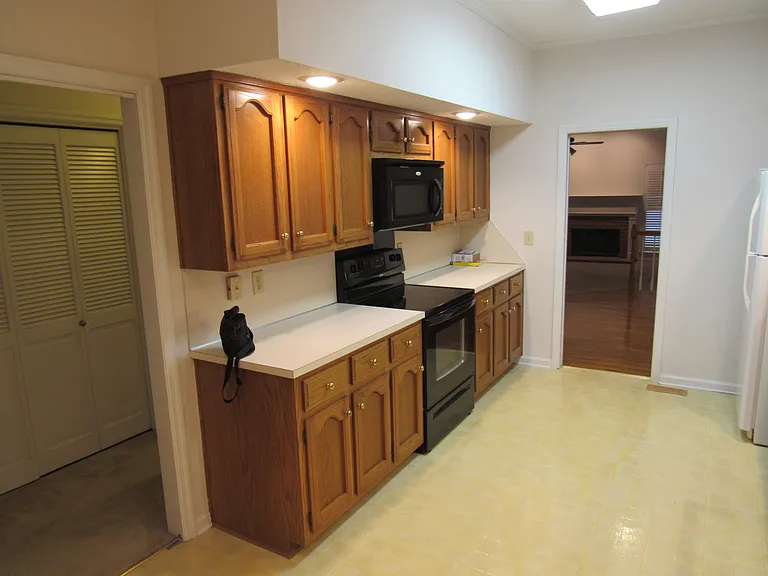 4743 Christie Ln — Photo 3