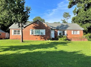 40 Chestnut St, Elberton, GA 30635