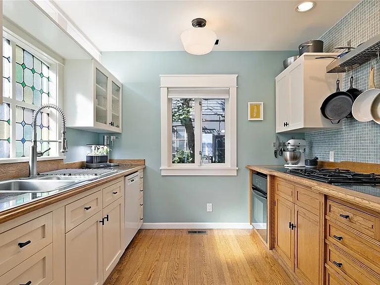 10822 Rainier Ave S — Photo 10