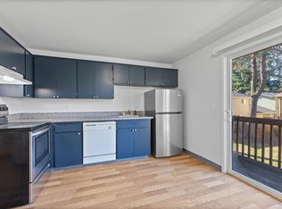 717 SE 187th Ave #6, Portland, OR 97233