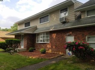30 Parkwood St, Albany, NY 12208
