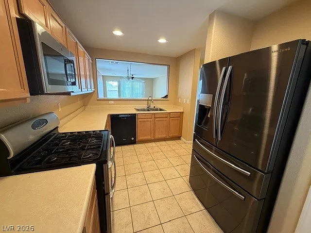 9940 Brazos Bend St — Photo 4