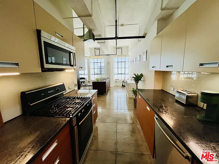 746 S Los Angeles St #302 — Photo 2