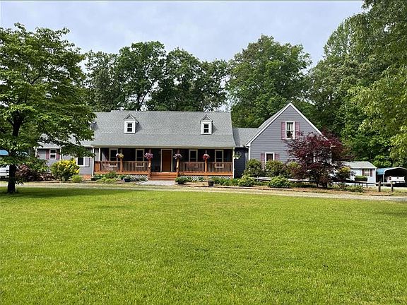2nd image of 120 Walnut Ln