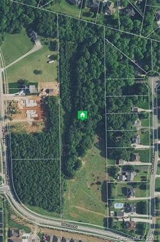 2nd image of 212 Oak Tree Rd