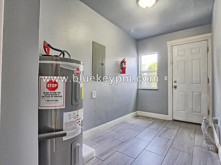 12220 SE Mill St — Photo 13