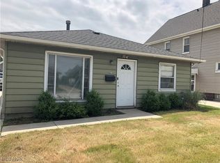 2806 Ross Ave, Newburgh Heights, OH 44105