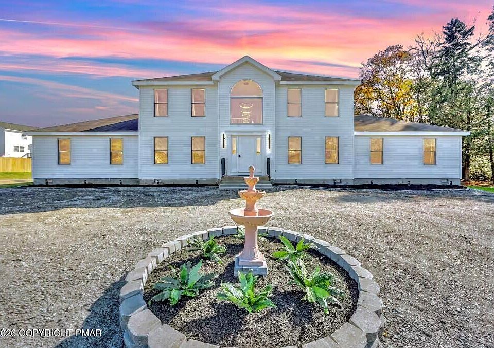 1st image of 423 Fitzgerald Pl