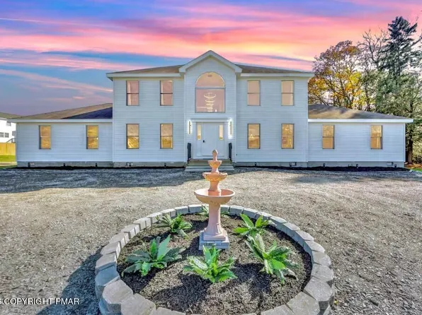 423 Fitzgerald Pl, Tobyhanna, PA 18466