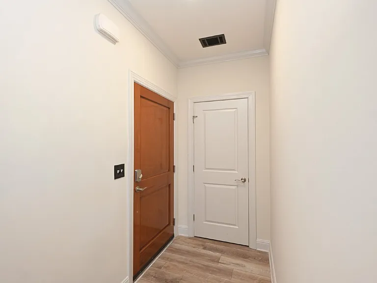 303 Criddle St #406 — Photo 4
