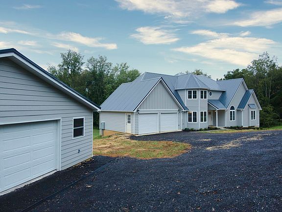 5th image of 2296 Lupine Ln