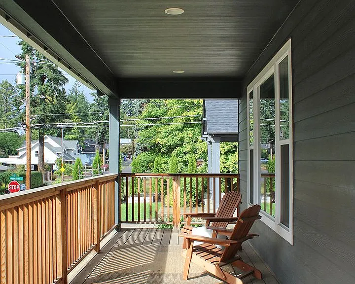 8240 SW 47th Ave — Photo 3
