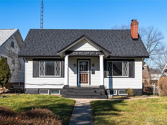 2nd image of 4245 Sylvan Dr