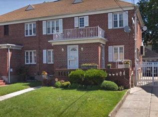 8927 187th Pl, Hollis, NY 11423