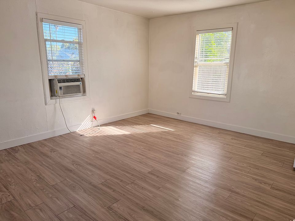 1st image of 3645 26th Ave