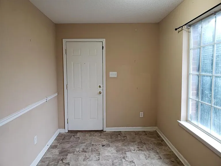1088 Sunstar Dr — Photo 8