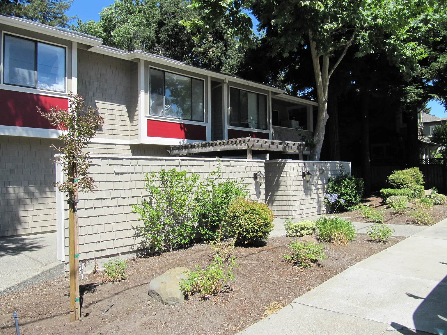 2 bed, $2,500 — Photo 1