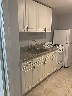 2nd image of 30-95 30th St Basement 1