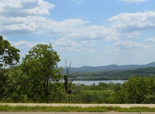171 Manitou Dr, Maumelle, AR 72113